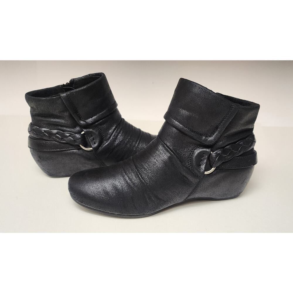 Auditions Sana Black Buckle Strap Cuffed Wedge Heel BOOTIES 7M